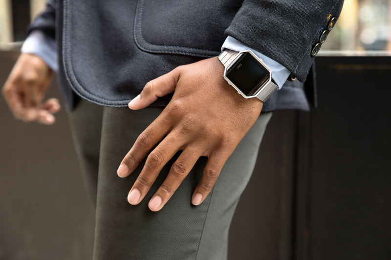 Illustration for article titled Fitbit Gets Fancy With the New Blaze Fitness Tracker